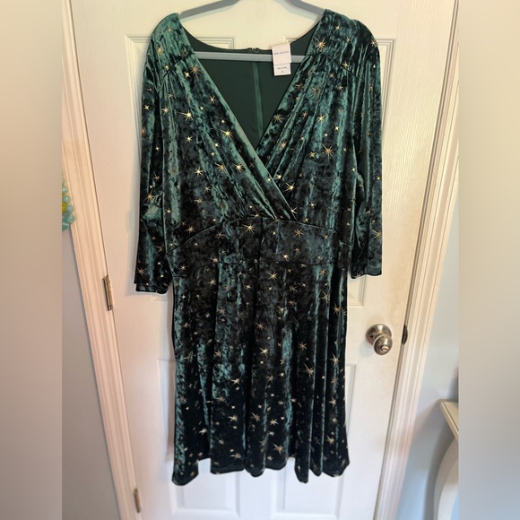 Her Universe Dresses & Skirts - Her Universe Teal Velvet Dress with Star Details
